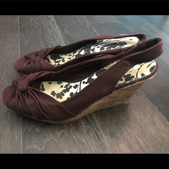 Brown Wedges - Picture 2 of 7